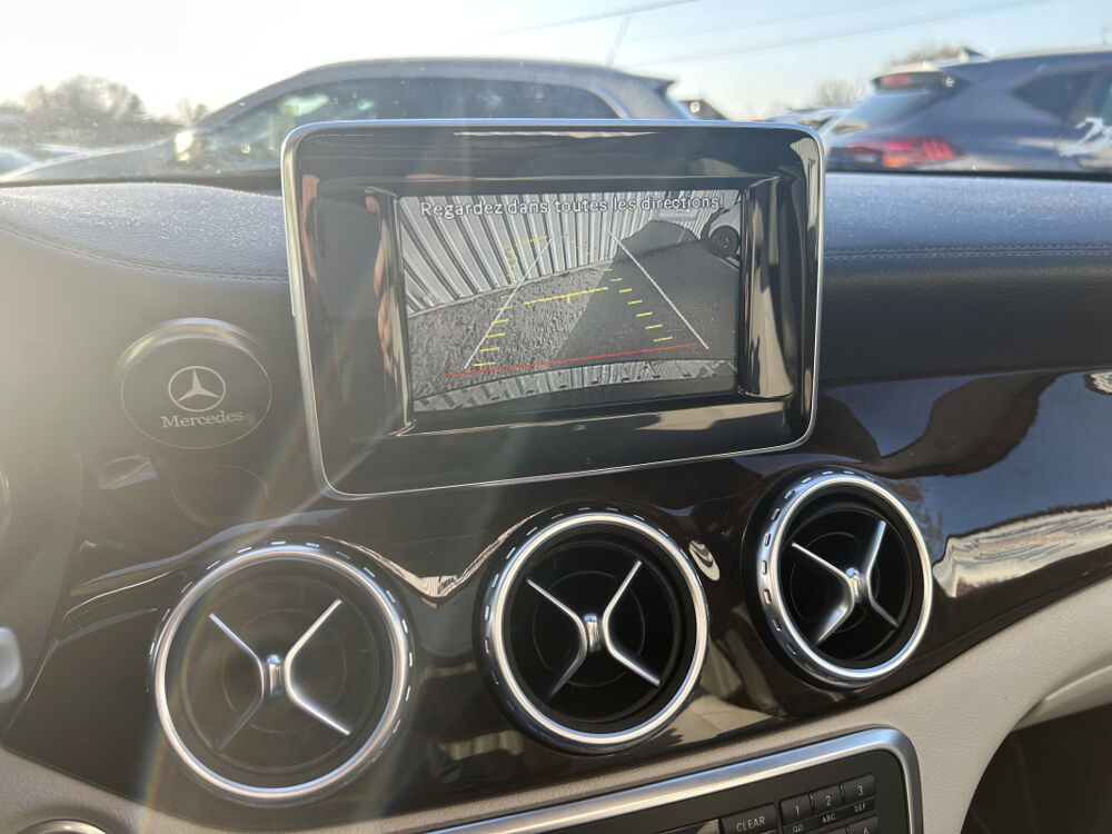 Classe GLA 220d 177 ch 4-matic Sensation 2015 occasion 71380 Ch&acirc;tenoy-en-Bresse