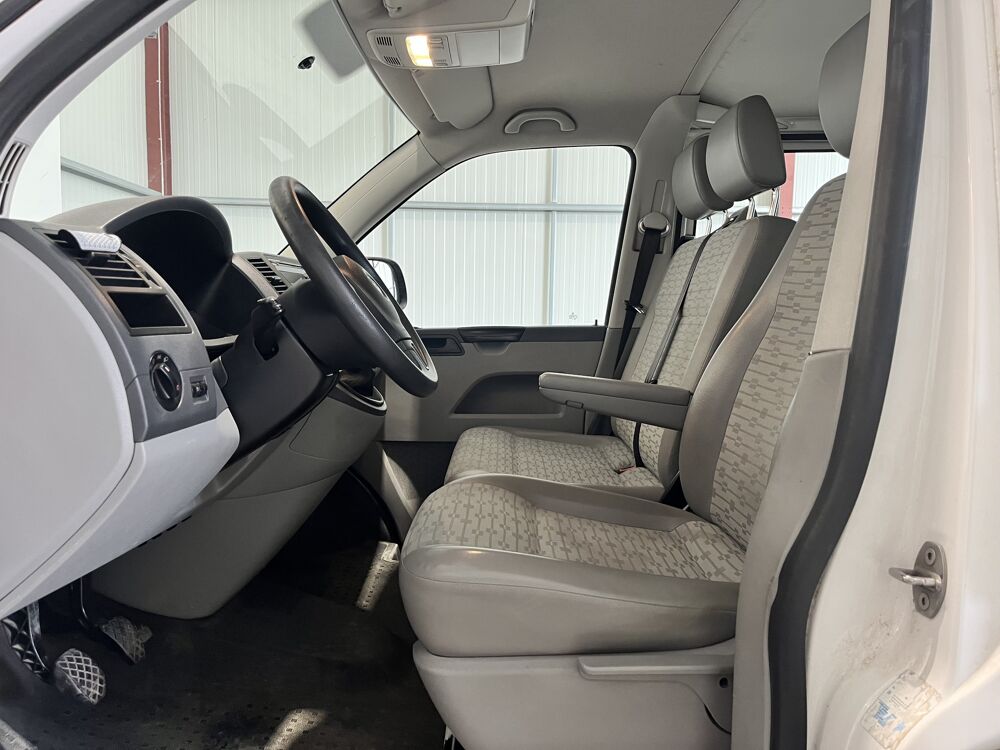 Transporter 2.0 TDI 102 Combi 6 Places PH2 2013 occasion 27620 Gasny