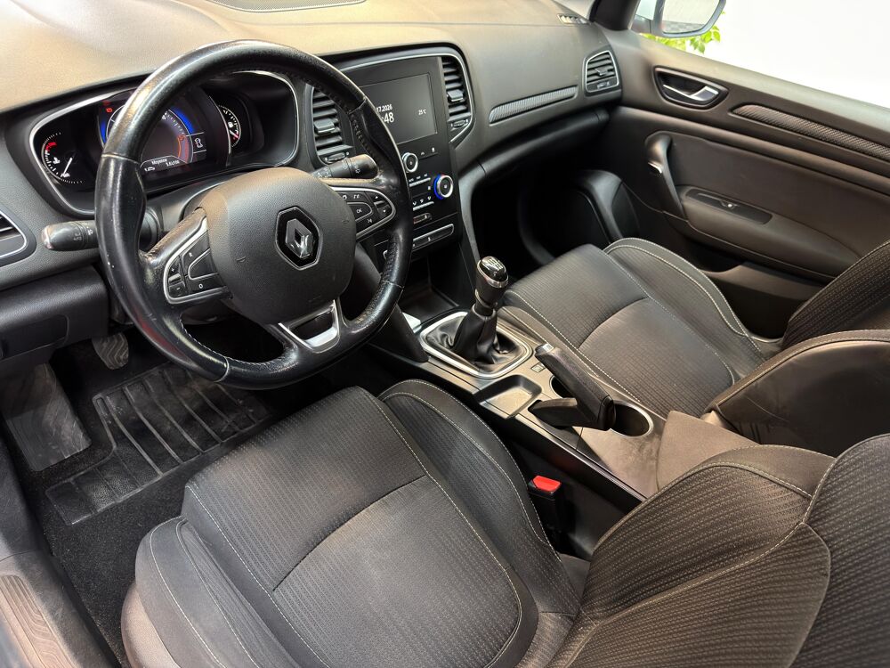 M&eacute;gane Estate 1.5 dCi 90ch energy Zen 2017 occasion 71300 Montceau-les-Mines
