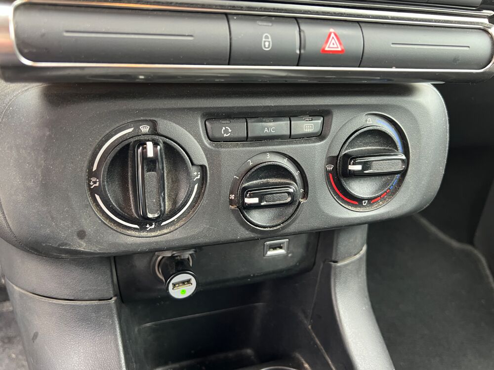 C3 1.2 Puretech 82ch FEEL BVM 2019 occasion 25300 Pontarlier