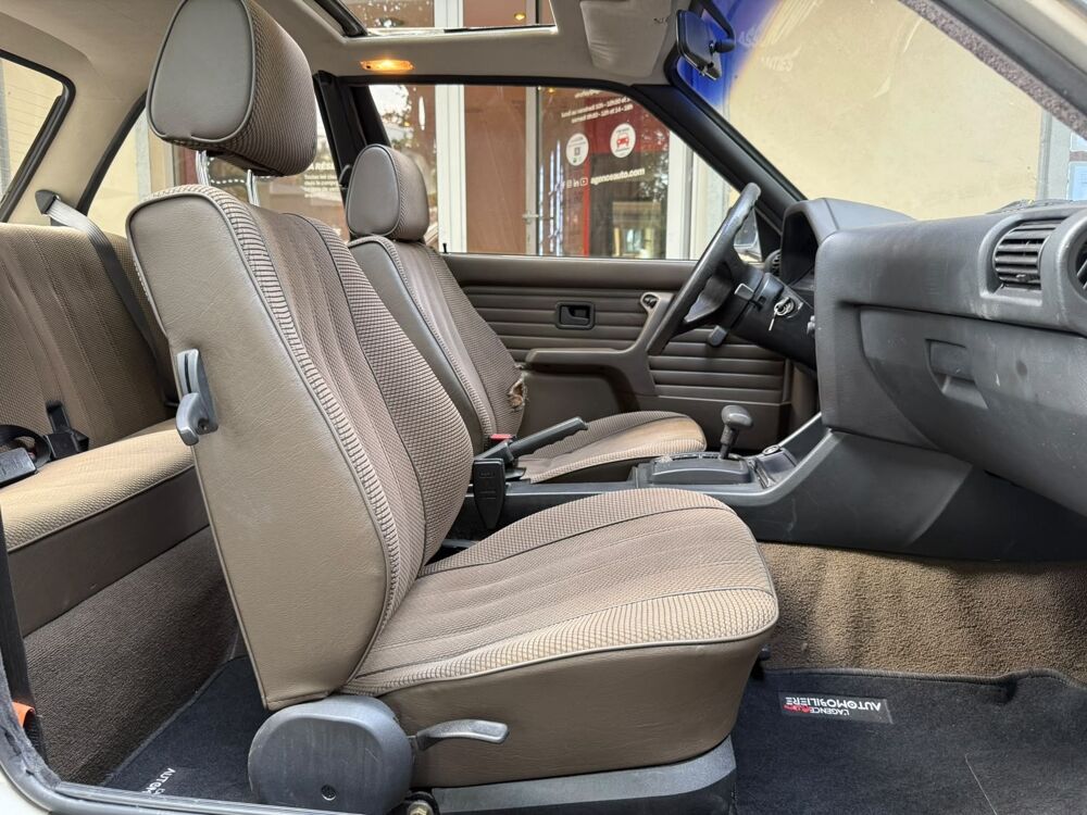S&eacute;rie 3 E30 COUPE 318i 1.8 i 105cv BOITE AUTOMATIQUE 1984 occasion 92370 Chaville