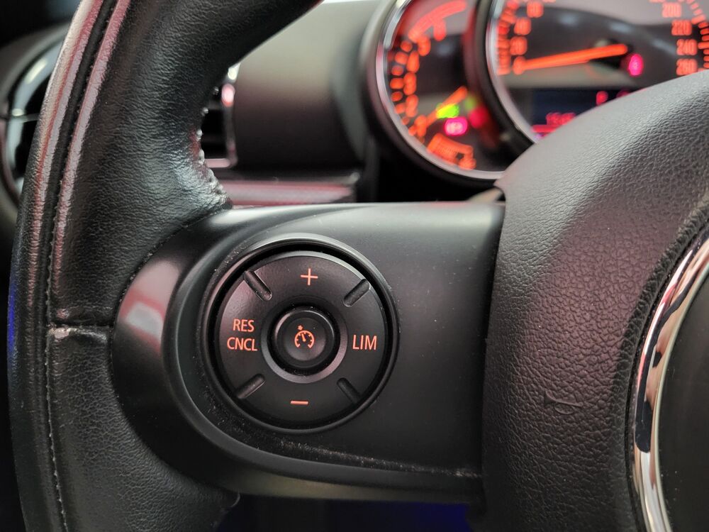 Clubman MINI CLUBMAN COOPER D 2.0L 150 TOIT PANORAMIQUE GPS CUIR COM 2016 occasion 37170 Chambray-l&egrave;s-Tours