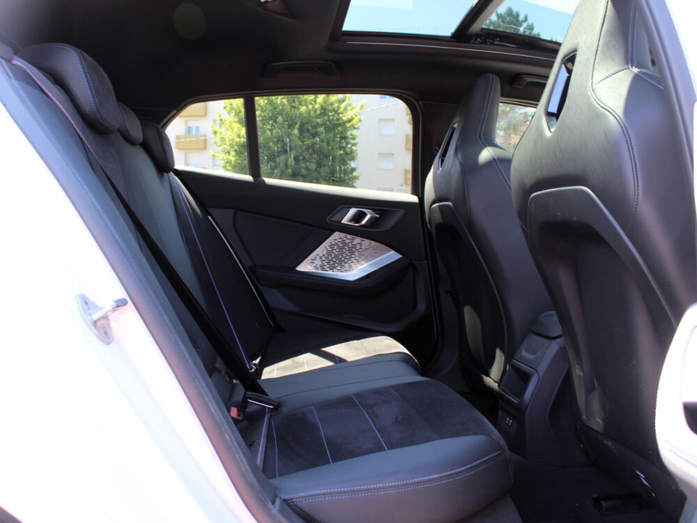 S&eacute;rie 1 123 xDriveA 218 CH DKG7 M Sport *TOIT NOIR OUVRANT PANORAMIQ 2024 occasion 70000 Vesoul