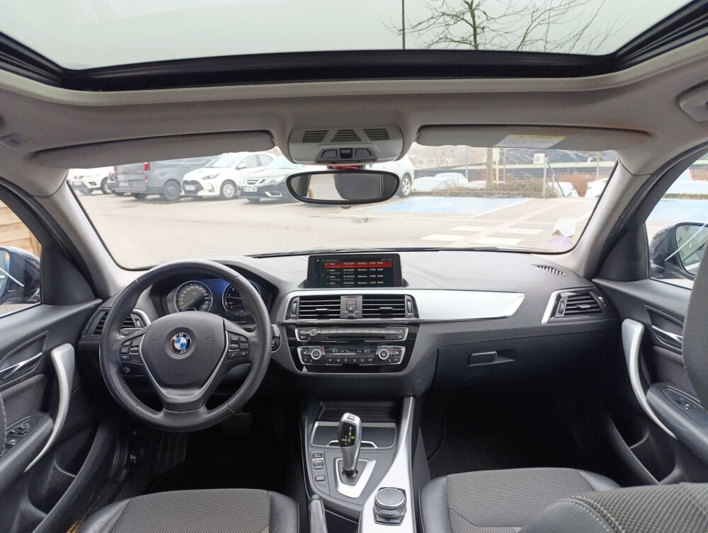 S&eacute;rie 1 (F20) 120i 2.0 184 cv BVA8 LOUNGE - TOIT OUVRANT 2017 occasion 68200 Mulhouse