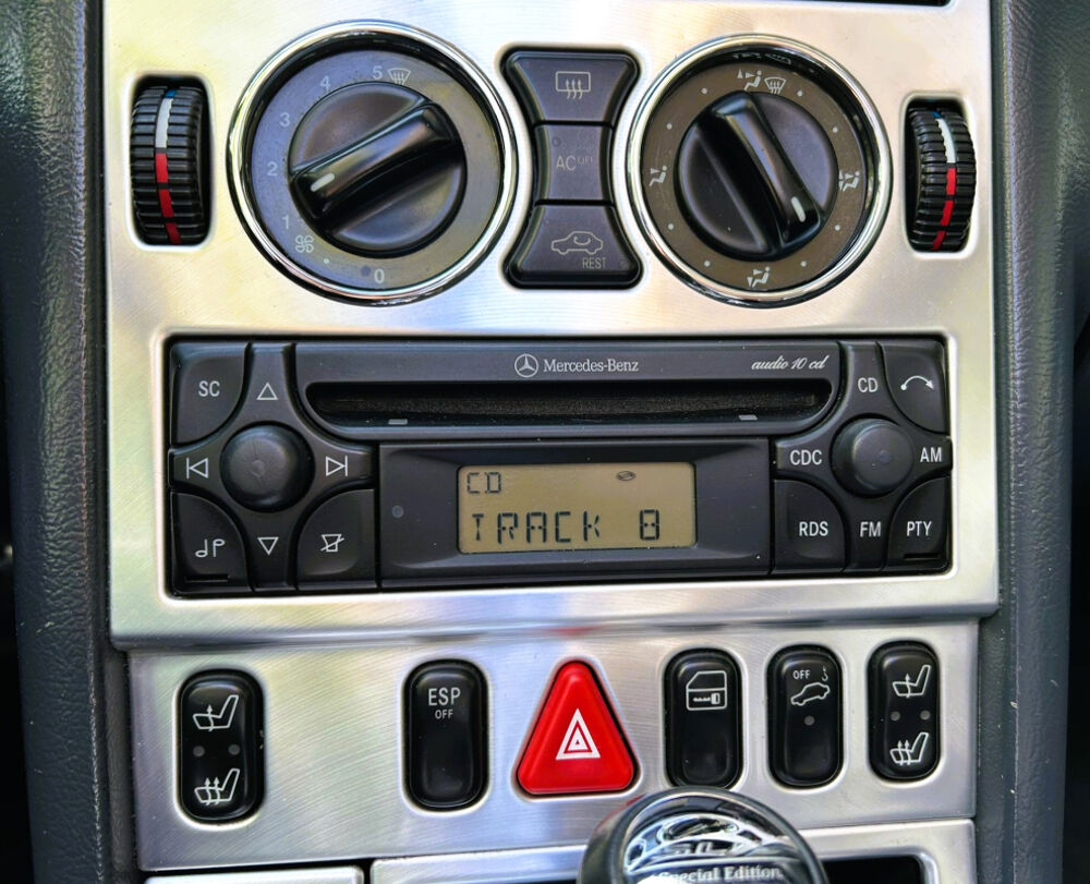 SLK 200 KOMPRESSOR SPECIAL EDITION *EDITION LIMITEE* 2002 occasion 92370 Chaville