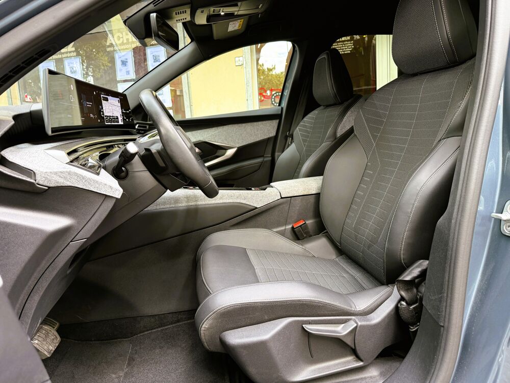 3008 1.2 HYBRID 136 ALLURE E-DCS6 -ENTRETIENS COMPLET PEUGEOT-GAR 2024 occasion 92370 Chaville
