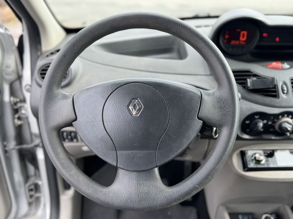 Twingo II 1.2 60 ECO2 AUTHENTIQUE | 2EME MAIN | BLUETOOTH | GARANTI 2007 occasion 44860 Pont-Saint-Martin