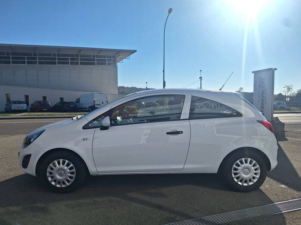 Corsa 1.0 65 ch Graphite 3 portes 1&egrave;re main 2014 occasion 90400 Danjoutin
