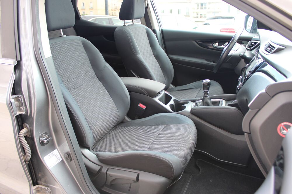 Qashqai 1.6 dCi 130ch N-Connecta ( Cam&eacute;ra de recul, Toit panoramique 2016 occasion 34200 S&egrave;te