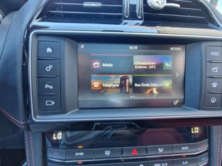 F-PACE 2.0 250 15CV R-SPORT 4X4 BVA 2018 occasion 80480 Salou&euml;l