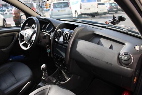 Duster 1.2 TCE 125ch BLACK TOUCH 4X2 ( Entretien DACIA, 1&egrave;re main, 2017 occasion 34200 S&egrave;te