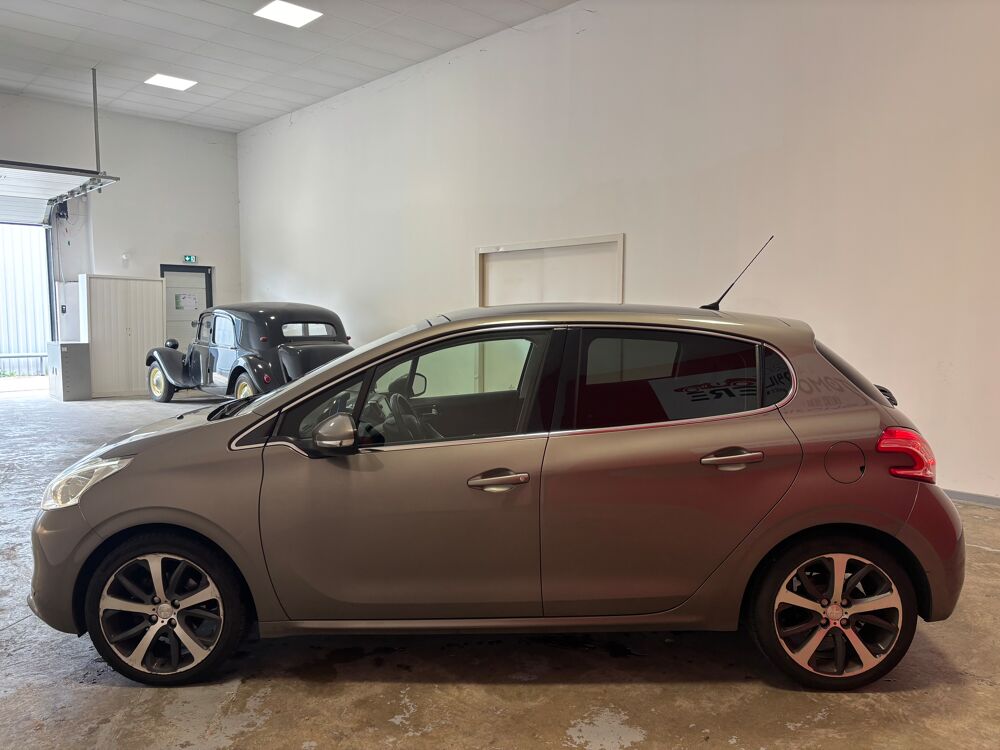 208 Peugeot ALLURE 1.6 VTI + TOIT PANORAMIQUE 2014 occasion 37170 Chambray-l&egrave;s-Tours