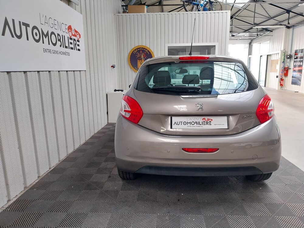208 1.6 VTI 120 ch Allure 2014 occasion 56000 Vannes