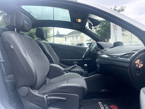 M&eacute;gane III Phase 2 Coup&eacute; Cabriolet 1.9 dCi 130cv GT Line - Suivi Co 2012 occasion 49124 Saint-Barth&eacute;lemy-d'Anjou