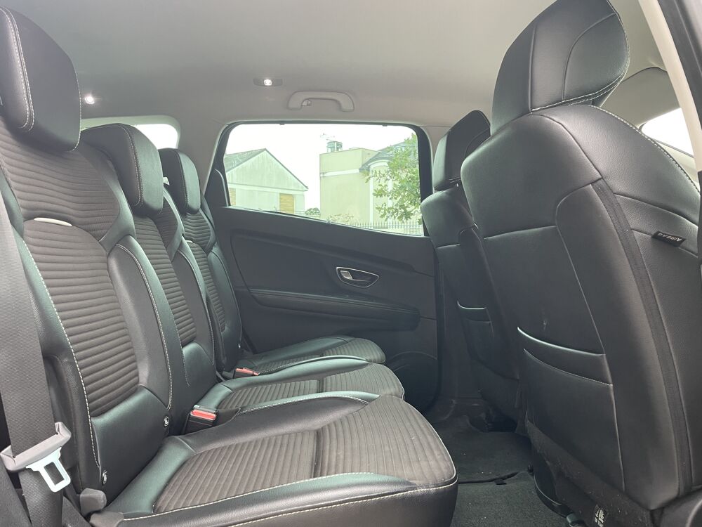 Grand scenic IV IV 1.7 dCi 120 cv INTENS - 7 places APPLE CAR Chaine de dist 2019 occasion 49124 Saint-Barth&eacute;lemy-d'Anjou