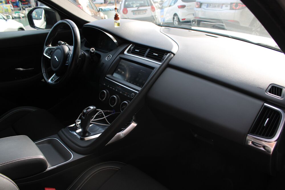 E-PACE 2.0 D150 150 S AWD BVA (Cam&eacute;ra de recul, CarPlay, Palettes a 2019 occasion 34200 S&egrave;te