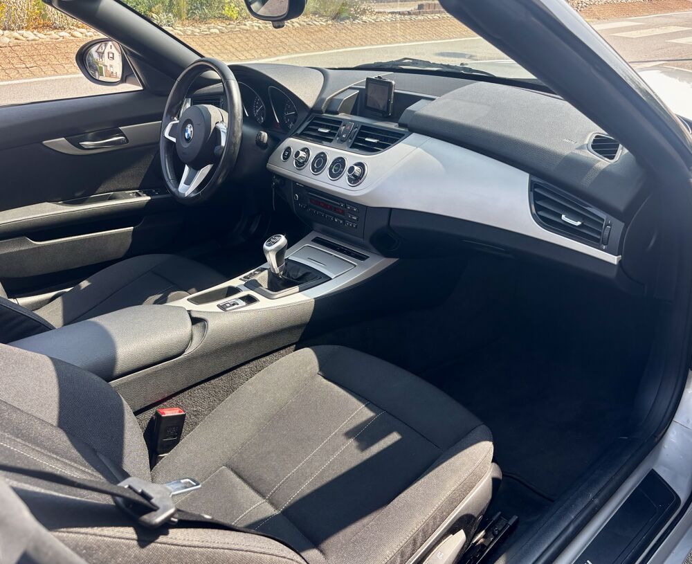 Z4 (E89) Roadster sDrive18i 2.0 i 16V 156 ch LOUNGE 2013 occasion 88100 Sainte-Marguerite