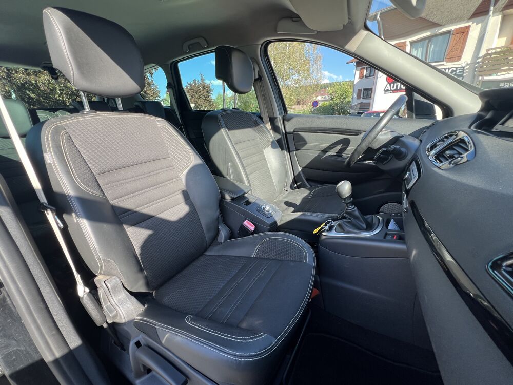 Grand scenic IV 1.6 dci 130ch BOSE 7 places 2014 occasion 25300 Pontarlier