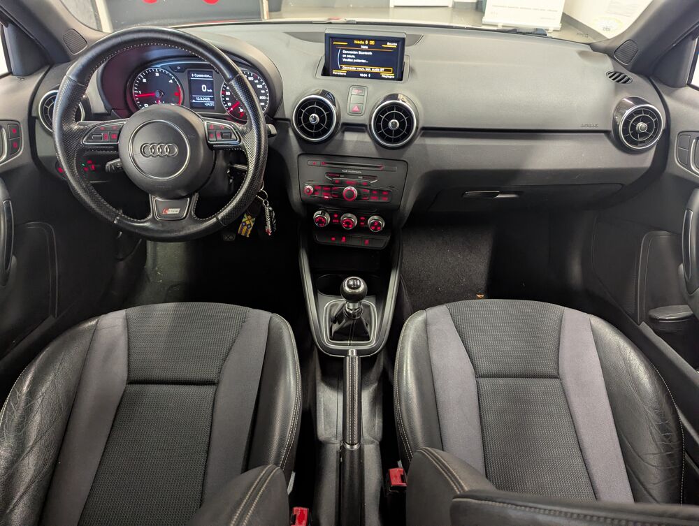 A1 SPORTBACK 1.6 TDI 105 S LINE 2014 occasion 95800 Cergy
