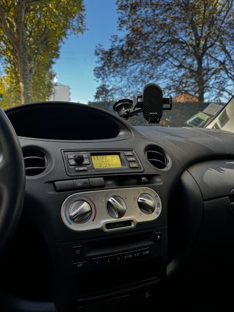 Yaris (2) 65 VVT-I CREATIVE MMT 3P *FAIBLE KILOMETRAGE 2003 occasion 92370 Chaville