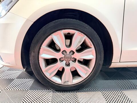 A1 I 3 Portes 1.6 TDI 16V 105 cv 2011 occasion 71300 Montceau-les-Mines