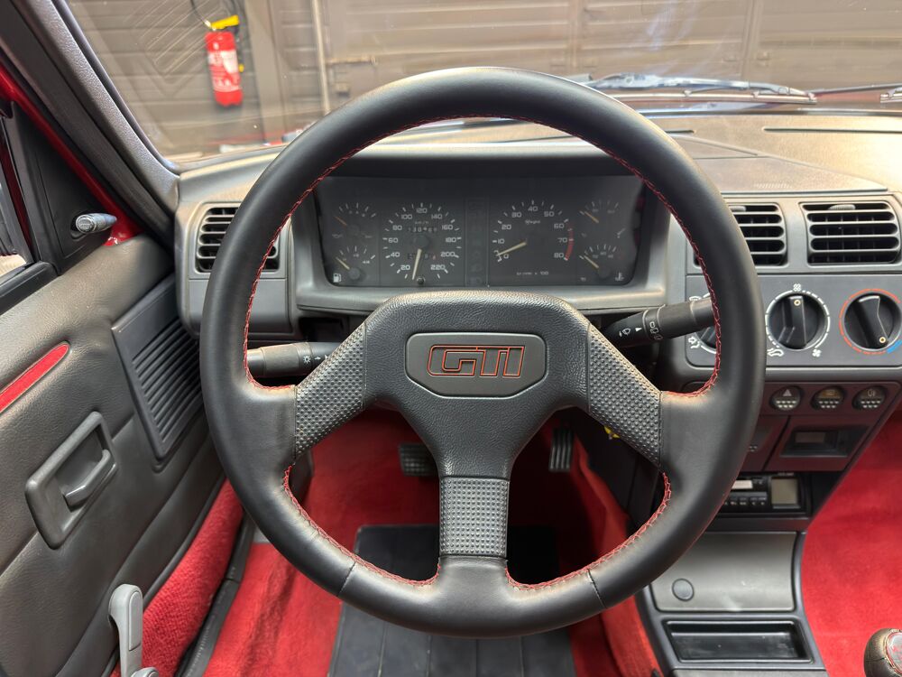205 GTI 1.6L 115 CV 1988 occasion 71300 Montceau-les-Mines