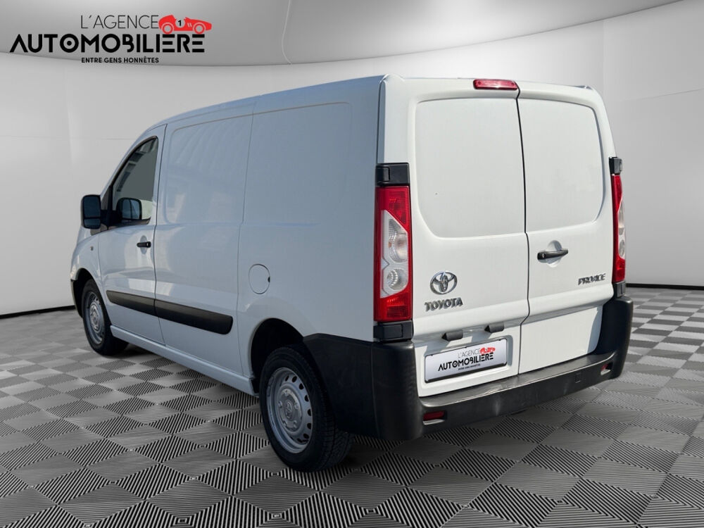 Proace FOURGON L1H1 2.0 D-4D 128 cv 2014 occasion 51000 Ch&acirc;lons-en-Champagne