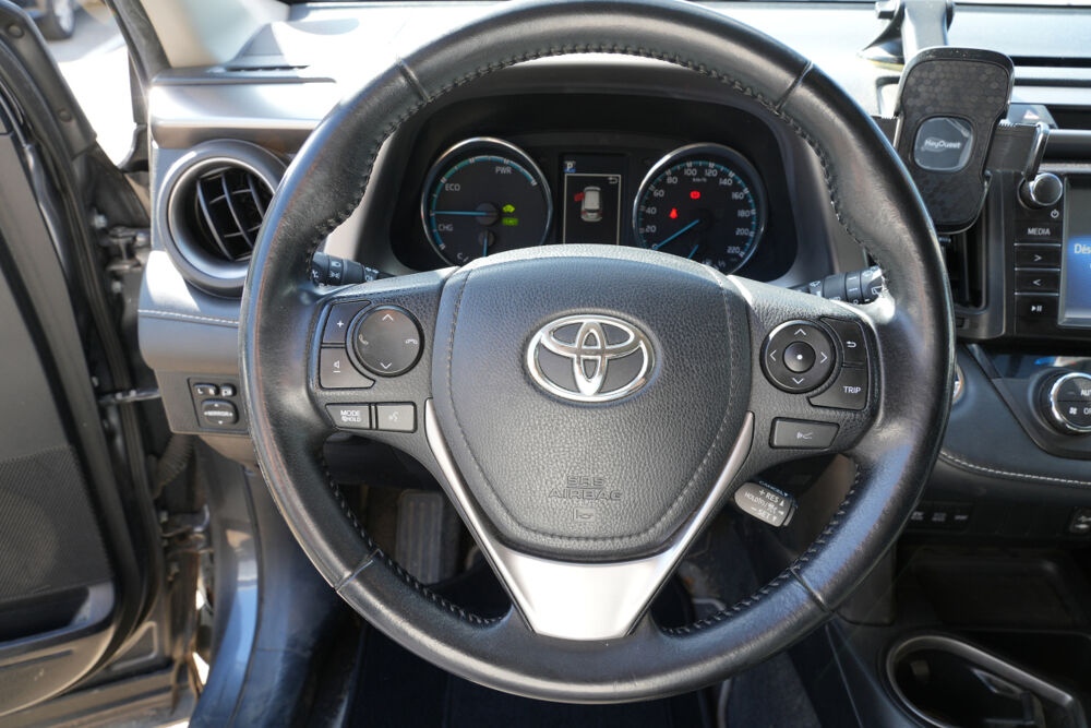 RAV 4 IV (2) HYBRIDE 2.5 l 197 AWD DYNAMIC EDITION BUSINESS 2018 occasion 01000 Saint-Denis-l&egrave;s-Bourg