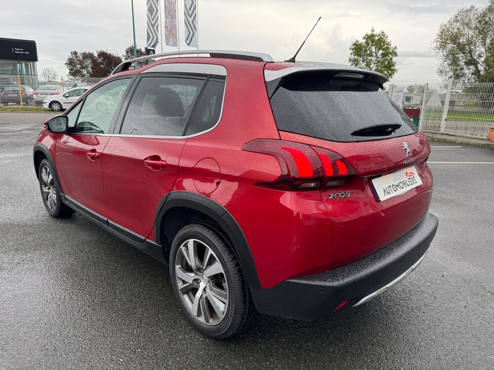 2008 1.2 110 BVM6 ALLURE | ENTRETIEN PEUGEOT | CARPLAY | CAMERA | 2019 occasion 44860 Pont-Saint-Martin