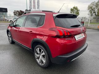 2008 1.2 110 BVM6 ALLURE | ENTRETIEN PEUGEOT | CARPLAY | CAMERA | 2019 occasion 44860 Pont-Saint-Martin