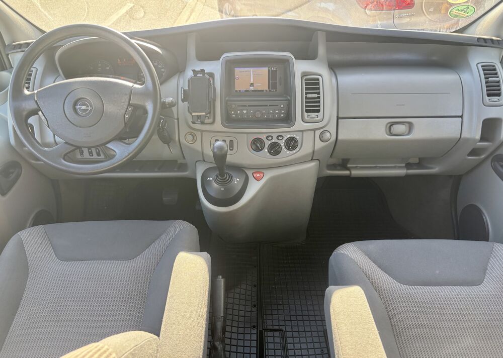 Vivaro Minibus 2.0 CDTI 16V Combi Easytronic 115 ch 8 places 2012 occasion 88100 Sainte-Marguerite