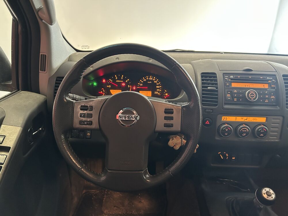 Navara NISSAN NAVARA (2) 2.5 DCI 190 DOUBLE CABINE LE- 1ERE MAIN 2010 occasion 37170 Chambray-l&egrave;s-Tours