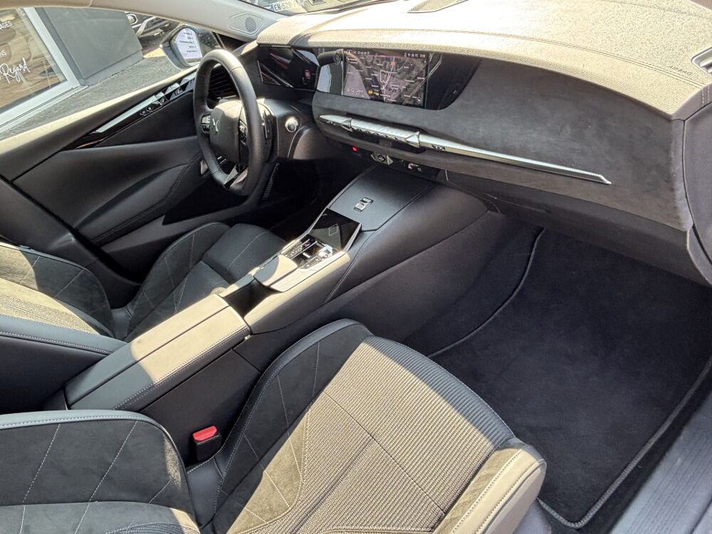 DS4 1.5 Blue Hdi 130 ch ETOILE ALCANTARA EAT8 - TOIT NOIR - Gara 2024 occasion 25400 Audincourt