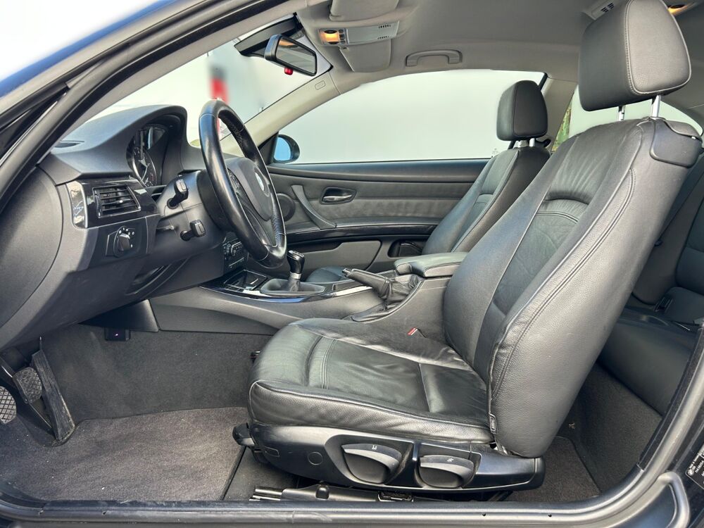 S&eacute;rie 3 320i 170 COUPE E92 LUXE 2008 occasion 34160 Castries