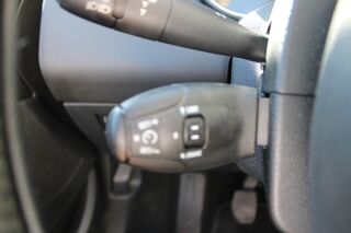 308 GENERATION-I CC 1.6 VTI 120 SPORT ( Moteur &agrave; cha&icirc;ne, Clim .. 2010 occasion 34200 S&egrave;te