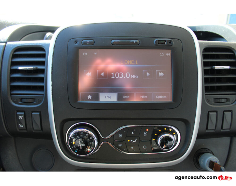 Vivaro COMBI 1.6 CDTI 115 - L1H1 PACK PLUS CLIM ( Moteur &agrave; cha&icirc;ne, 2015 occasion 34200 S&egrave;te