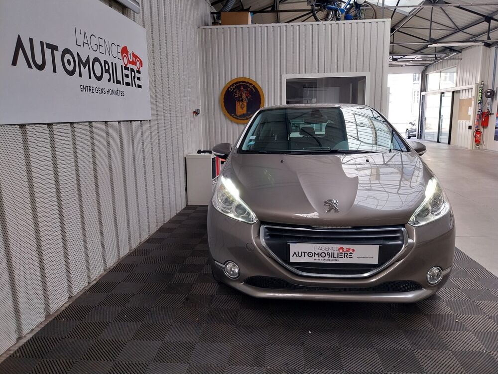208 1.6 VTI 120 ch Allure 2014 occasion 56000 Vannes