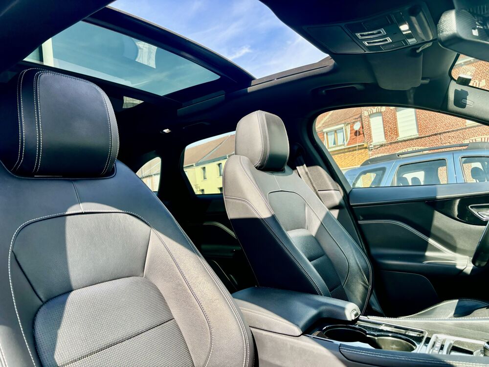 F-PACE 4X4 2.0D 180CV R-SPORT TOIT OUVRANT 2016 occasion 59300 Valenciennes