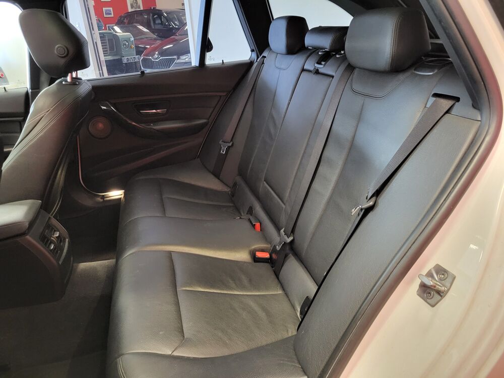 S&eacute;rie 3 TOURING 320D XDRIVE 2.0 184 BVA LUXURY INTERIEUR M + TOIT OU 2013 occasion 37170 Chambray-l&egrave;s-Tours