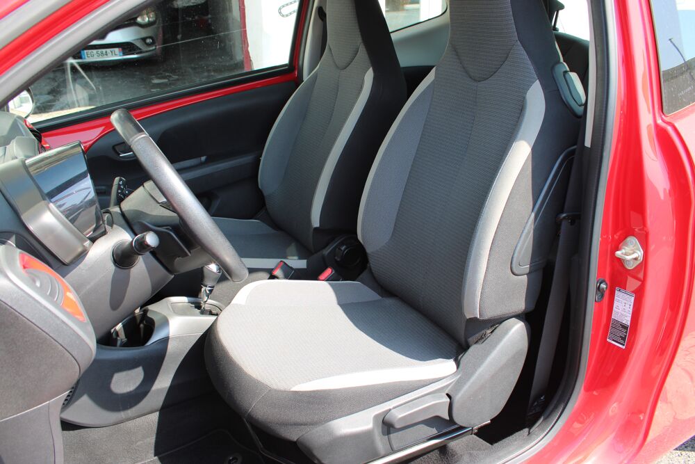 Aygo MY20 1.0 VVT-i x-shift x-play ( Cam&eacute;ra de recul, CarPlay ... 2021 occasion 34200 S&egrave;te