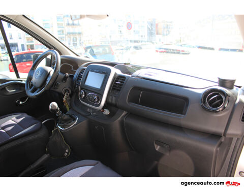 Vivaro COMBI 1.6 CDTI 115 - L1H1 PACK PLUS CLIM ( Moteur &agrave; cha&icirc;ne, 2015 occasion 34200 S&egrave;te
