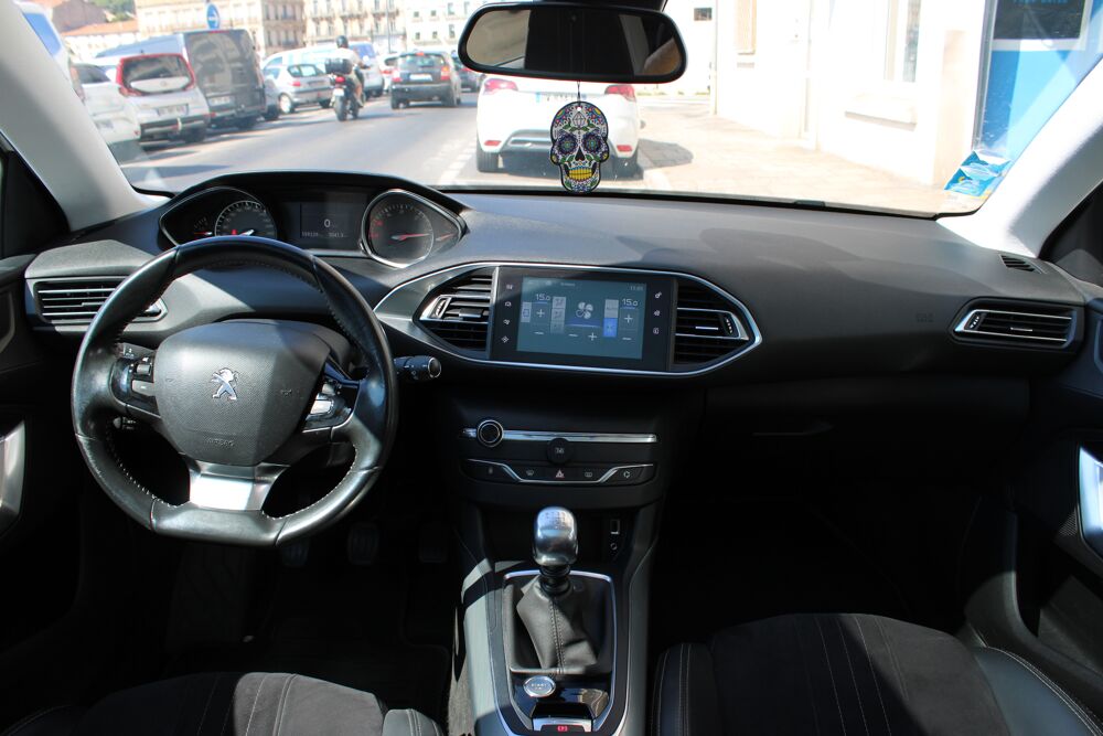 308 GENERATION-II 2.0 BLUEHDI 150 FELINE ( Entretien Peugeot, Ra 2014 occasion 34200 S&egrave;te