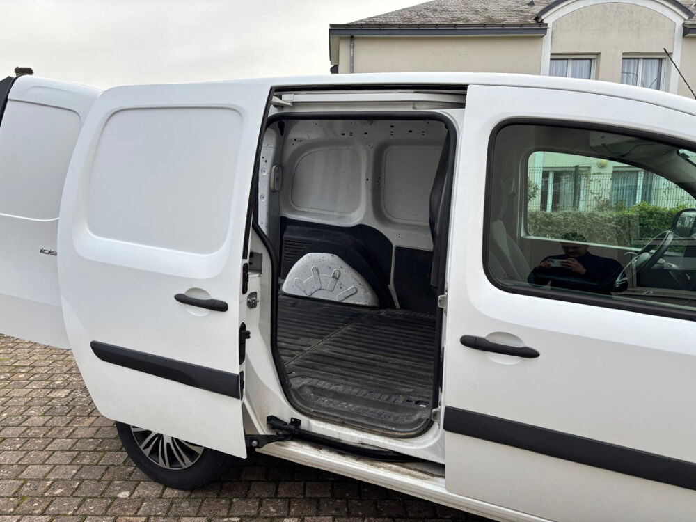 Citan fourgon 109 CDI 1.5 90 cv - Attelage 2012 occasion 49124 Saint-Barth&eacute;lemy-d'Anjou