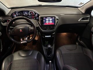 208 GT LINE 1.2 PURETECH 110 S&S + CARPLAY 2017 occasion 37170 Chambray-l&egrave;s-Tours