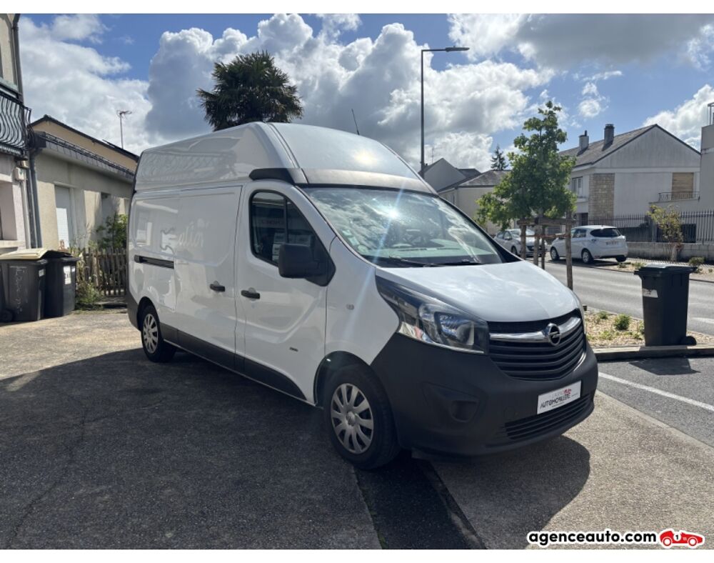 Vivaro L2H2 1.6 CDTI 120 cv - 2&egrave;me main - Chaine de distribution 2016 occasion 49124 Saint-Barth&eacute;lemy-d'Anjou