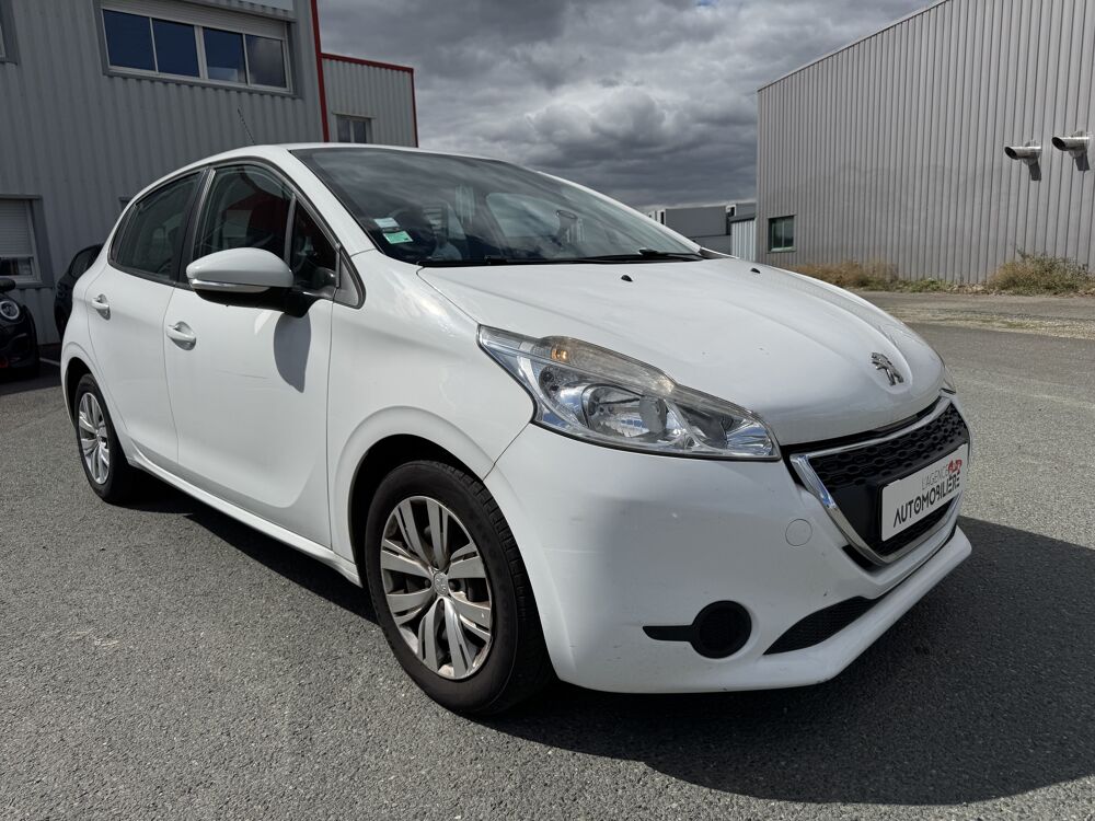 208 1.2 E-VTI 82 ETG5 ACTIVE | BOITE AUTO | DISTRIBUTION OK 10/2 2014 occasion 44860 Pont-Saint-Martin