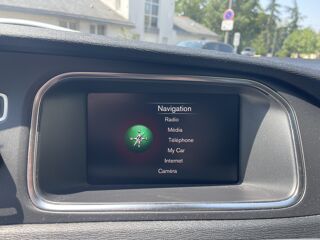 V40 T2 122ch Momentum business - Carnet d'entretien tamponn&eacute; 2018 occasion 49124 Saint-Barth&eacute;lemy-d'Anjou