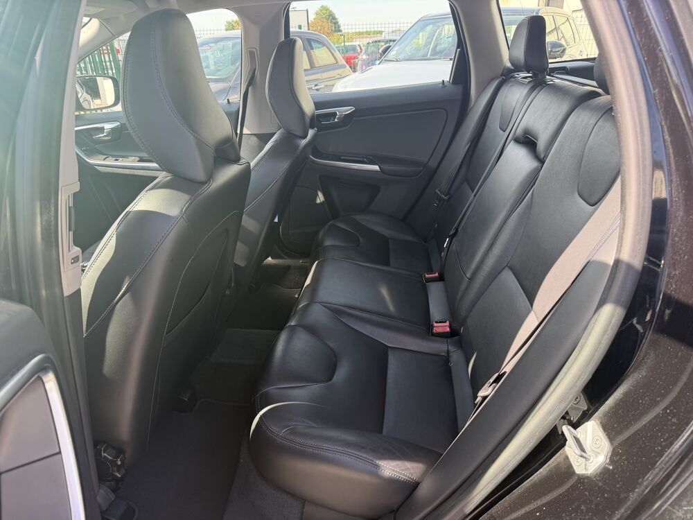 XC60 2.0 TDi Geartronic 150 cv MOMENTUM garantie 12 mois 2016 occasion 51000 Ch&acirc;lons-en-Champagne