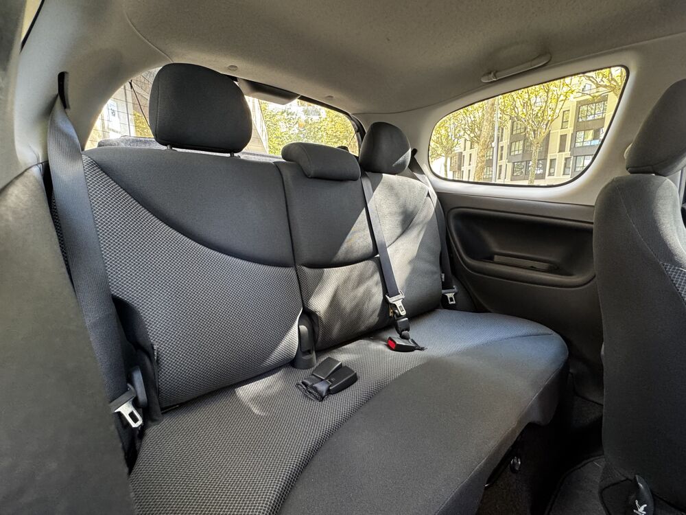 Yaris (2) 65 VVT-I CREATIVE MMT 3P *FAIBLE KILOMETRAGE 2003 occasion 92370 Chaville