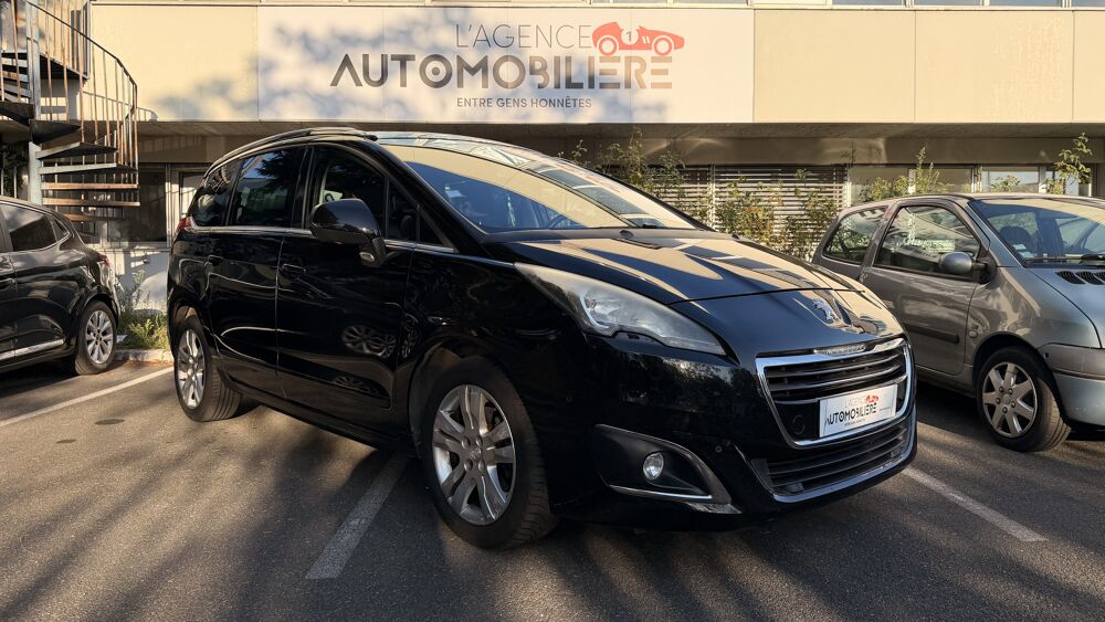 5008 PEUGEOT 1.6 THP 165ch EAT6 7 Places Allure Full Option 2016 occasion 91120 Palaiseau